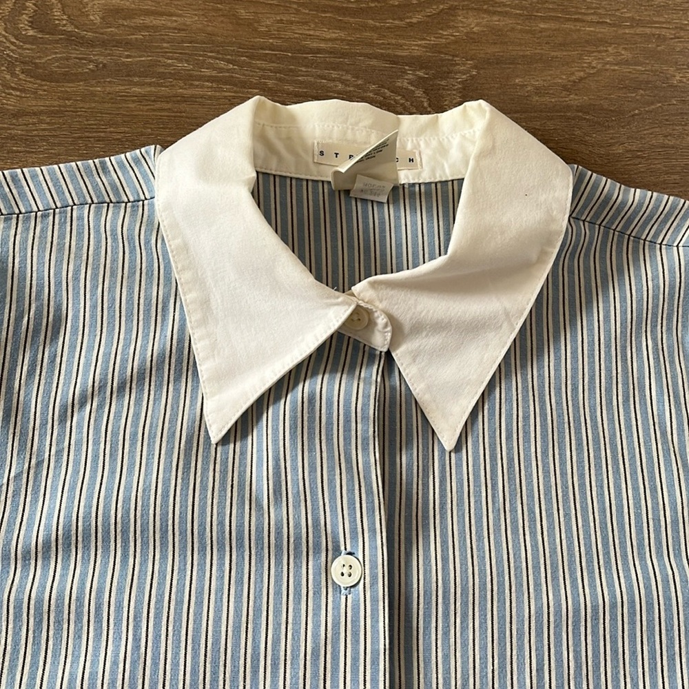 Classic striped button down shirt women’s M